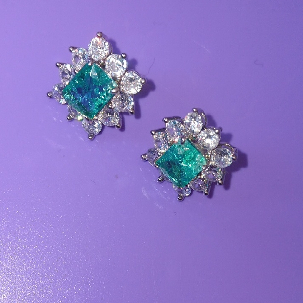 Elegant silver green stud earrings - Picture 2 of 5